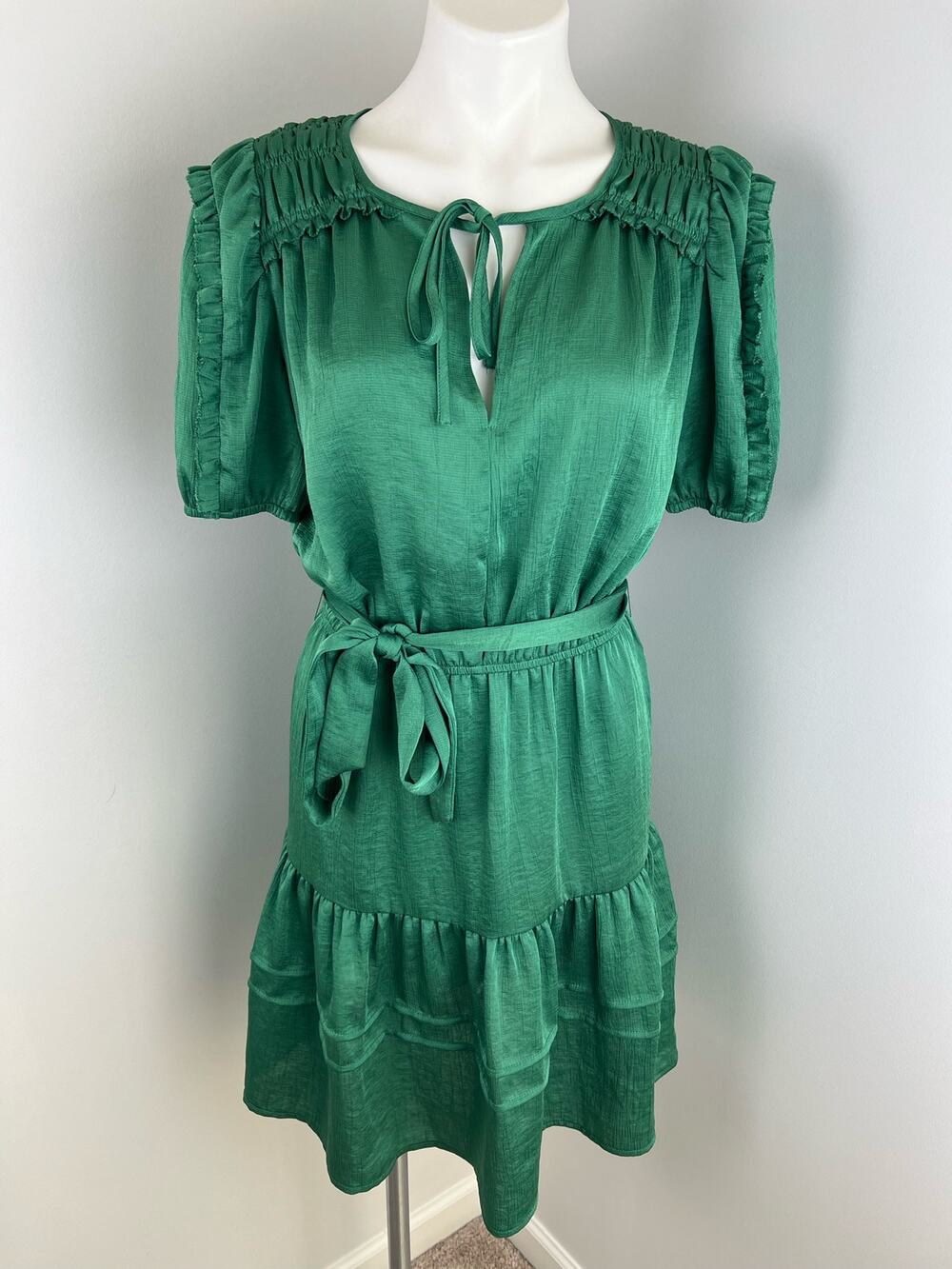Current Air Green Belted Crepe Ruffle Tiered Tie Neck Dress Small